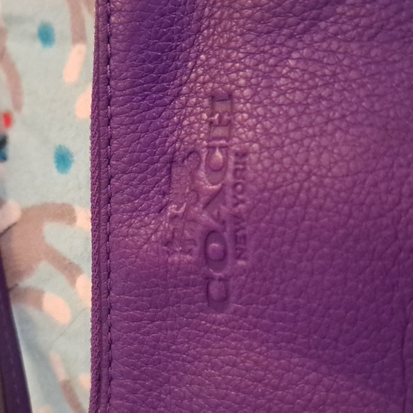 Coach Kelsey Double Zip Wristlet - Picture 2 of 8